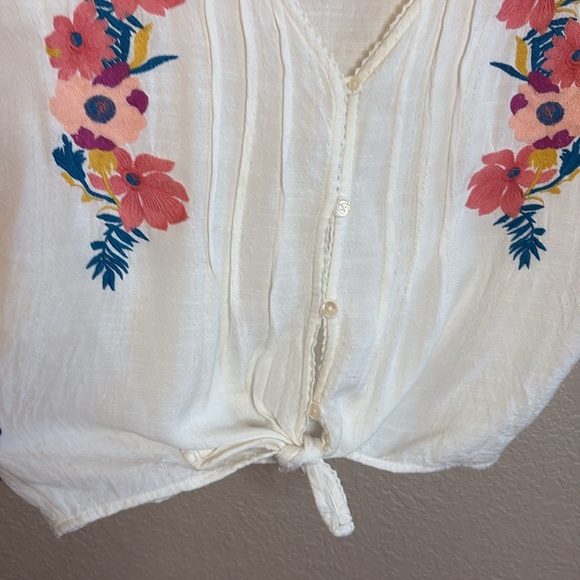 Rip Curl Ivory with Pink and Blue Floral Embroidery Tie Top/ Size medium - Picture 5 of 9